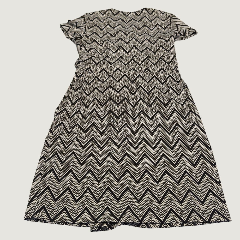 Talbots Dress Black White Chevron Faux Wrap Modern Mp Petite Geometric Zigzag - Picture 7 of 8